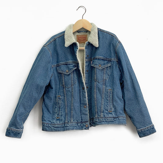 Vintage Levi’s Sherpa lined Denim Jacket
