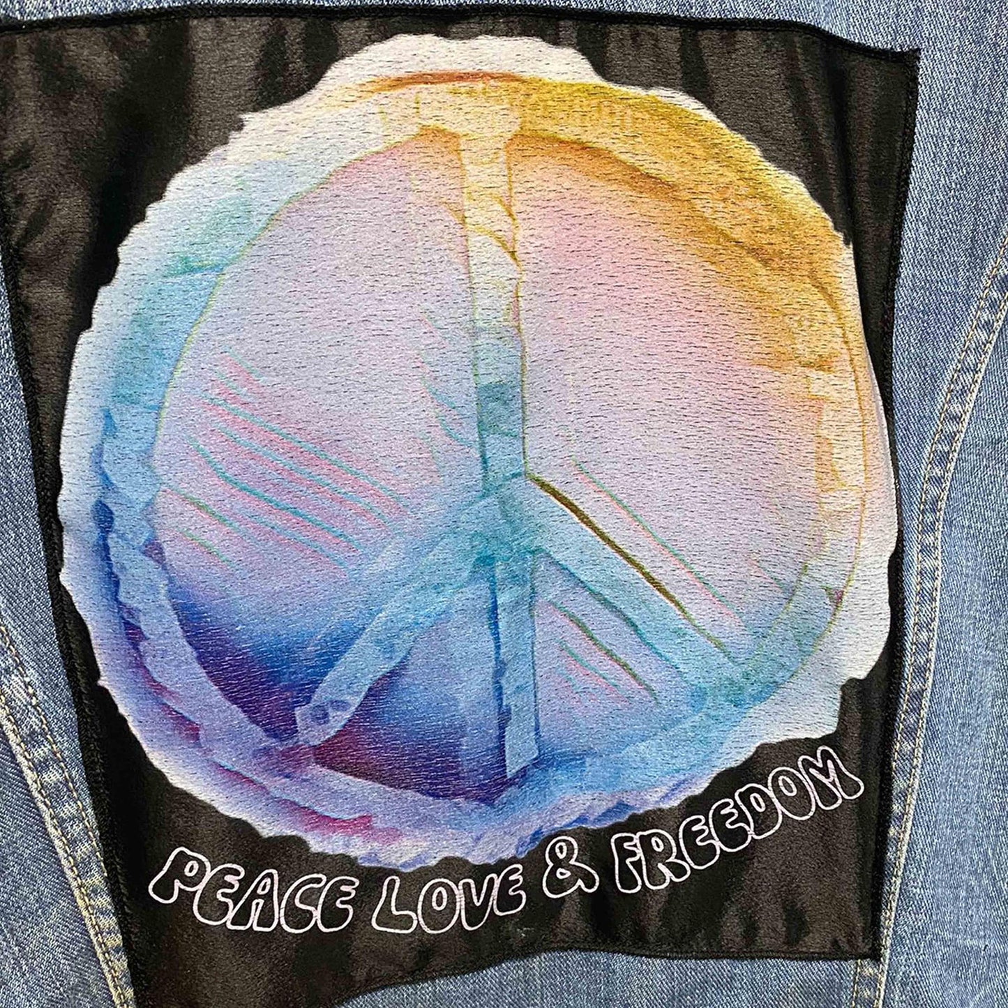 Upcycled Vintage Denim Jacket "Peace, Love & Freedom"